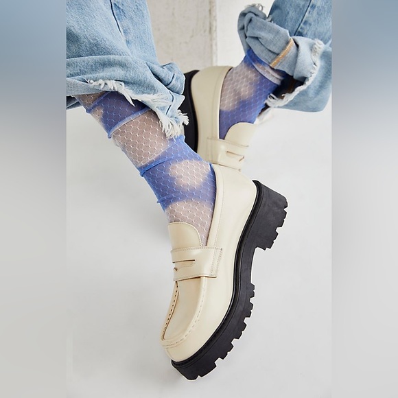 Free People Clouds Sheer Socks | One Size - Picture 3 of 3